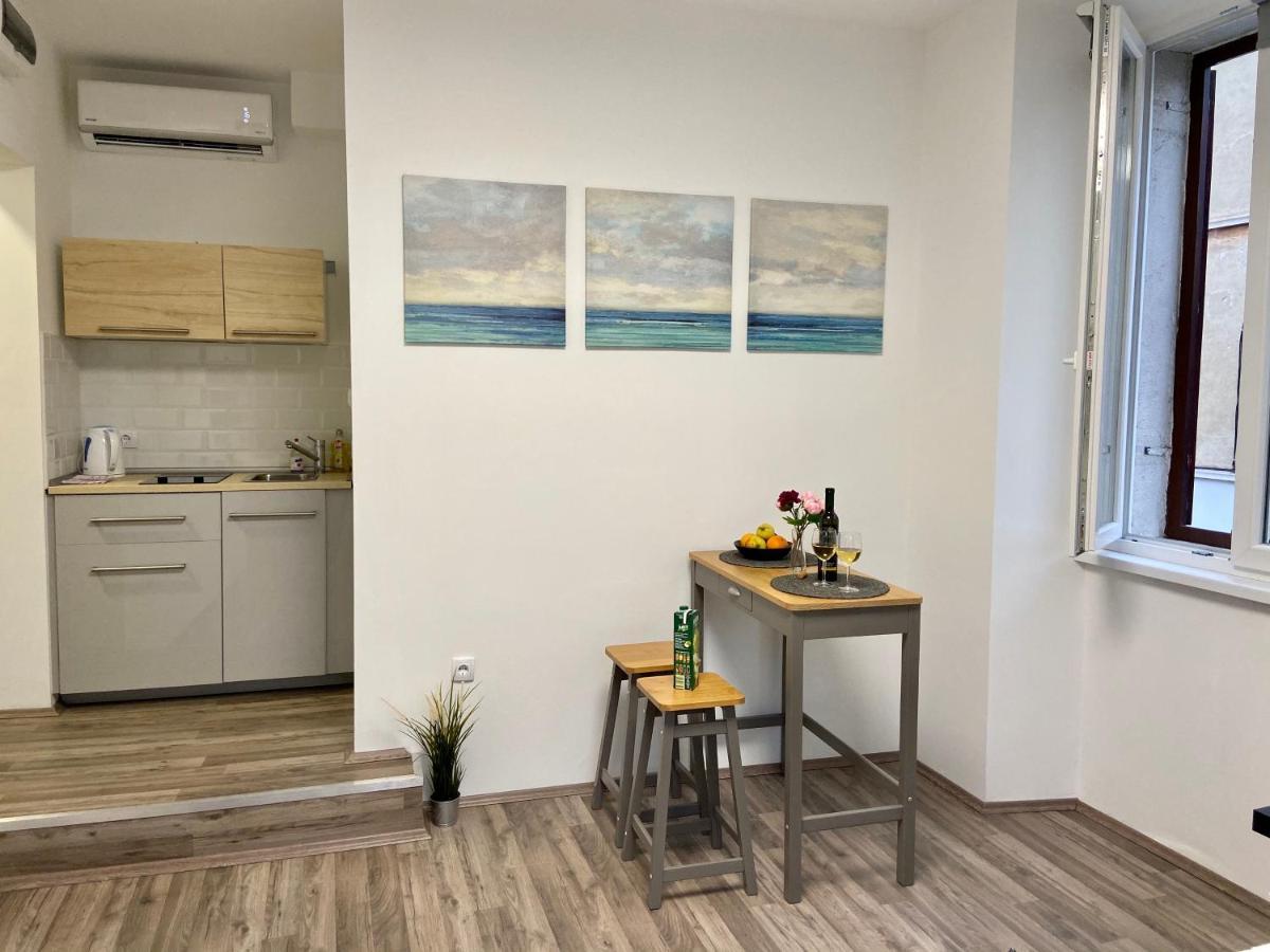 Apartments Flanaticus Πούλα Εξωτερικό φωτογραφία